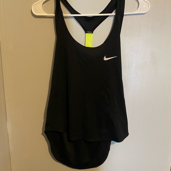 Nike tank top bundle - Picture 4 of 6